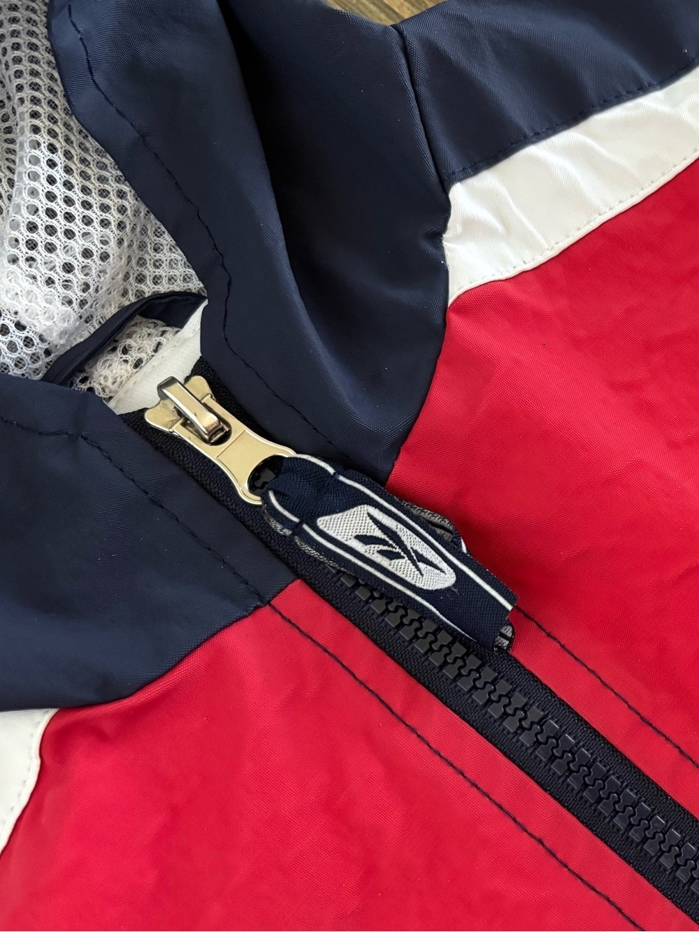 Reebok Kids Waterproof Hooded Jacket Size 2T Red White Blue Polyvinyl Pockets - Picture 8 of 11